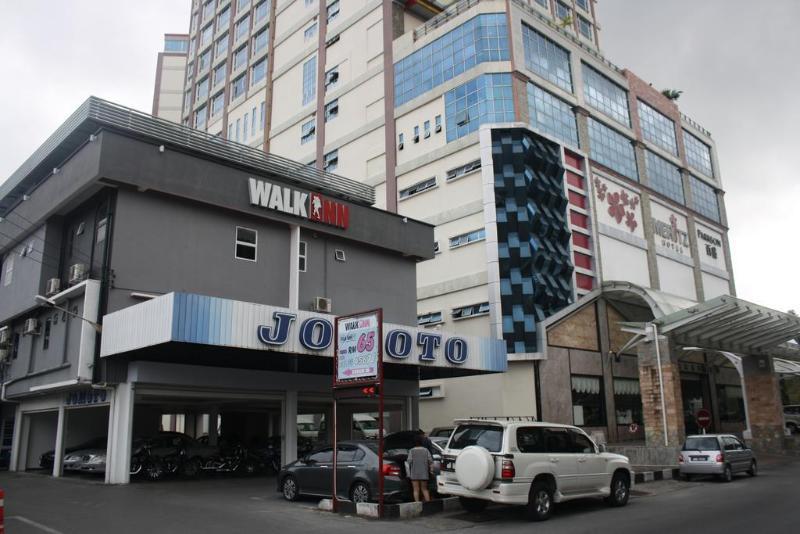 Walk Inn Miri Exterior foto