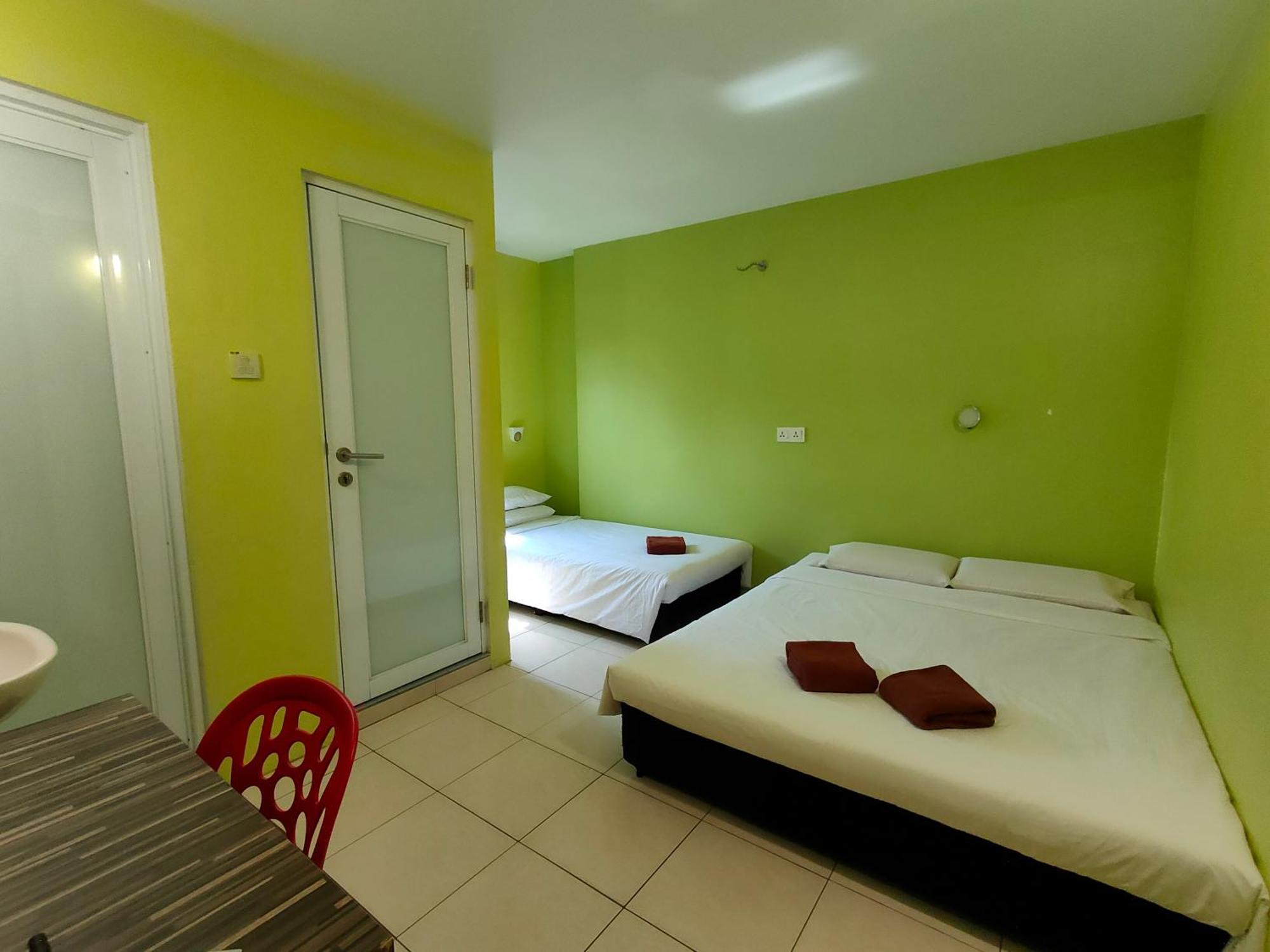 Walk Inn Miri Exterior foto